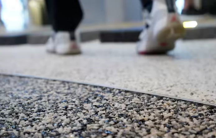 Microcement: Finishing Ramah Lingkungan untuk Villa Tropis di Uluwatu dan Sekitarnya